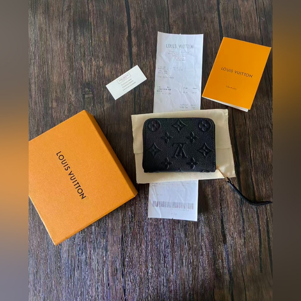 Louis Vuitton Black Zippy Coin Purse - Picture 2 of 8
